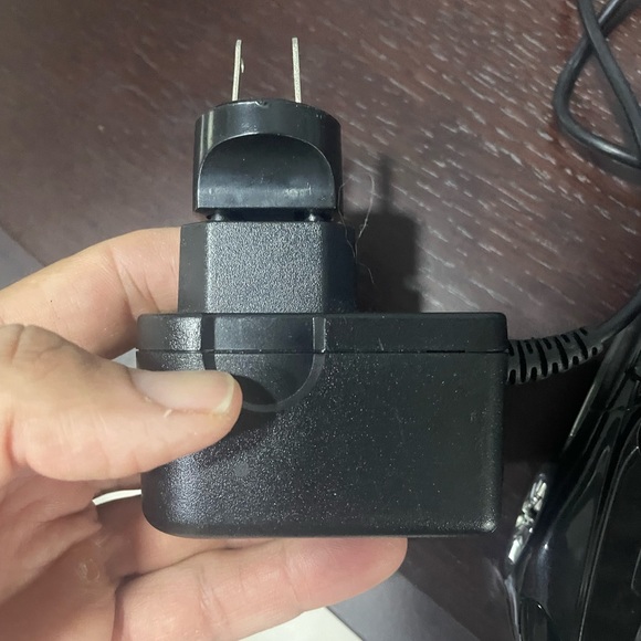 Car With speaker , Usb Drive Reader And Radio. - Picture 2 of 6